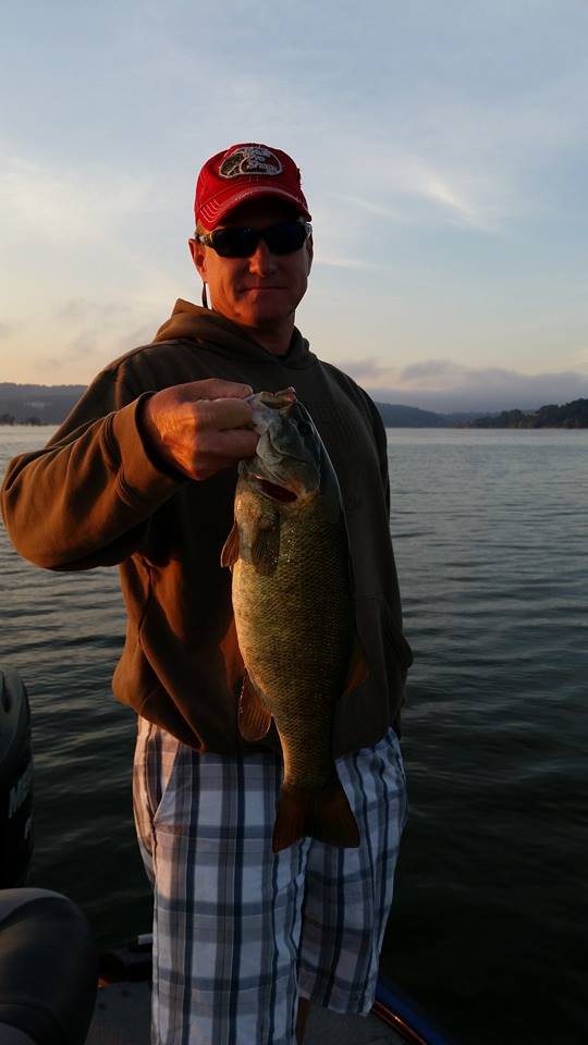 Smallmouth bass fishing on the clear water of Table Rock Lake